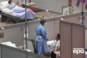 Временный госпиталь в конгрессно-выставочном центре Ifema в Мадриде