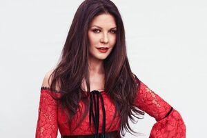 Вихованцеві Зети-Джонс подобається смак її косметичної олії для обличчя