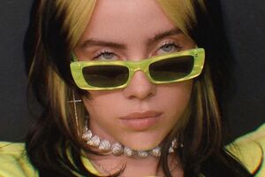 Билли Айлиш проводит карантин со своим питомцем