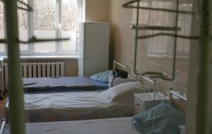 В райбольнице подготовлено 65 мест для приема больных из общежития