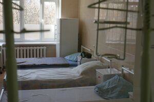 В райбольнице подготовлено 65 мест для приема больных из общежития