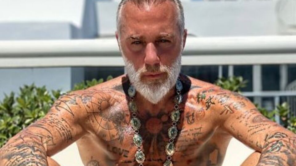 Ваккі став відомим як "мільйонер, що танцює", завдяки своїм постам в Instagram