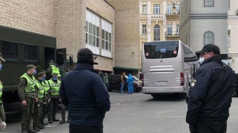 Українців привезли на обсервацію в "Козацький" 30 березня