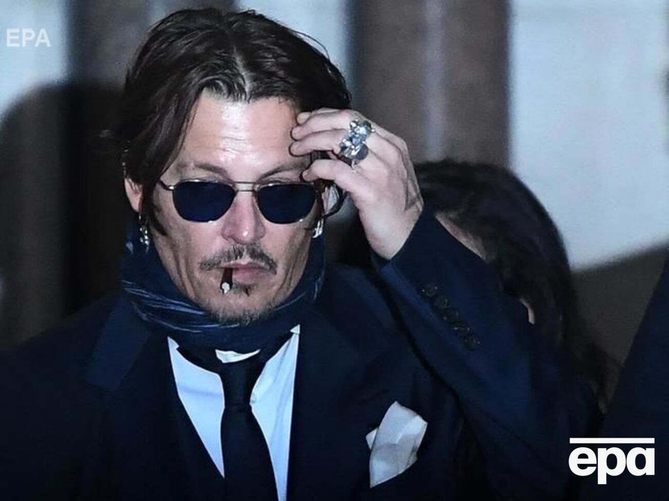 Депп про гру на гітарі з історією:  Я був і залишаюся в певному сенсі шокованим! Це неймовірний досвід!