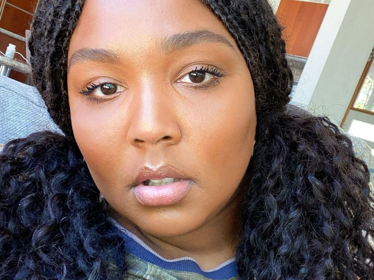 Lizzo:&nbsp;Сосредоточьтесь на части тела, которая вам не нравится в себе, и проявите к ней любовь сегодня