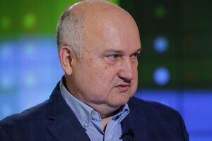 Смешко тричі очолював Комітет із питань розвідки при президенті