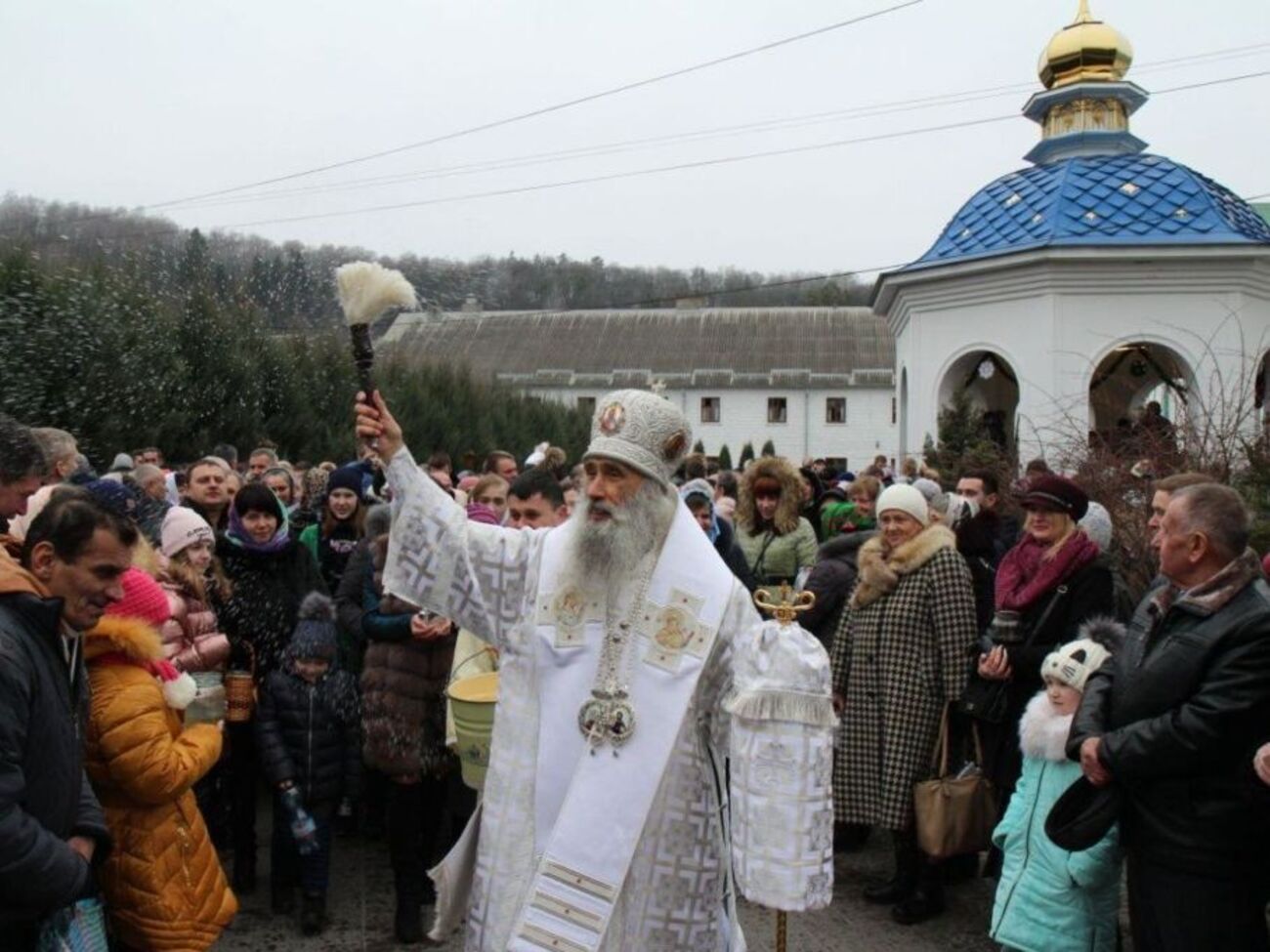 По данным властей Тернопольской области, Сергий госпитализирован в Киеве