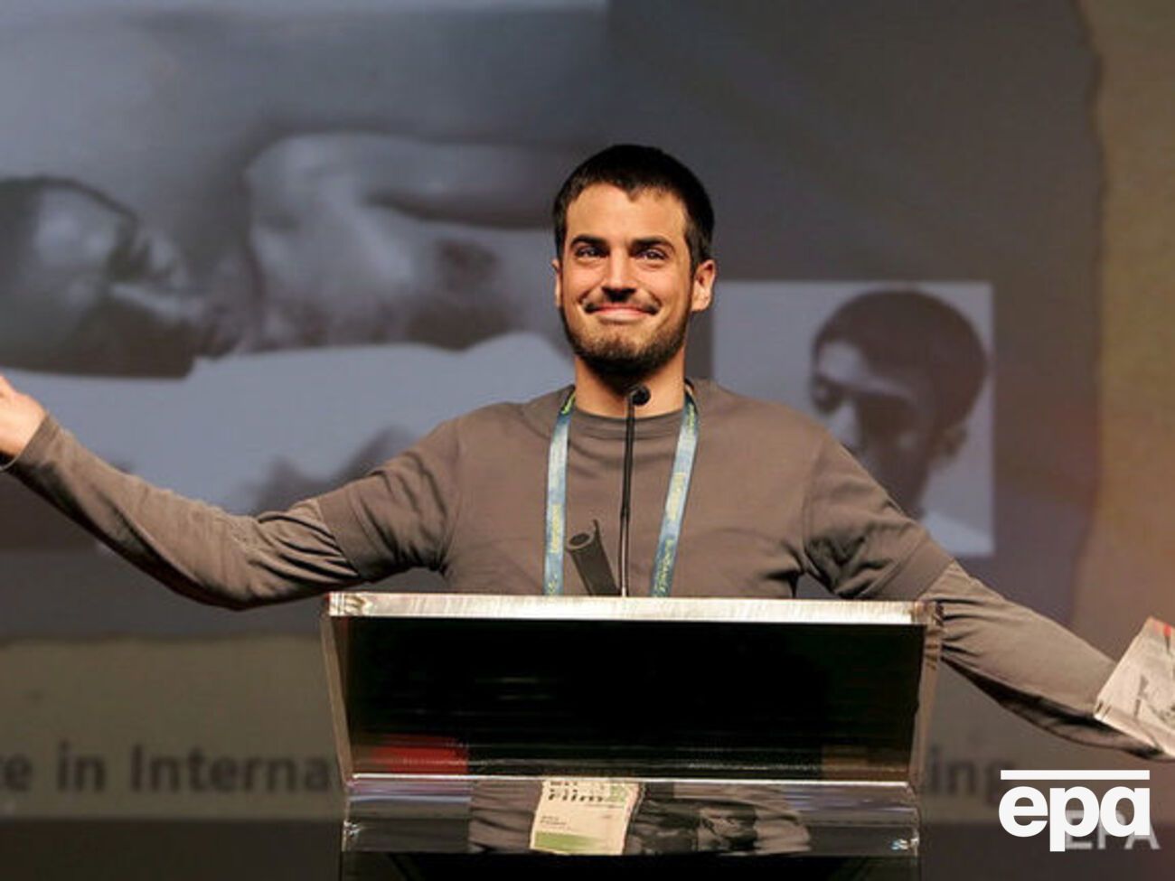 Пастора исключили из Социалистической партии после ареста