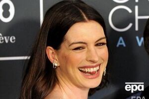 Хэтэуэй сыграла Мию Термополис в фильме "Дневники принцессы"