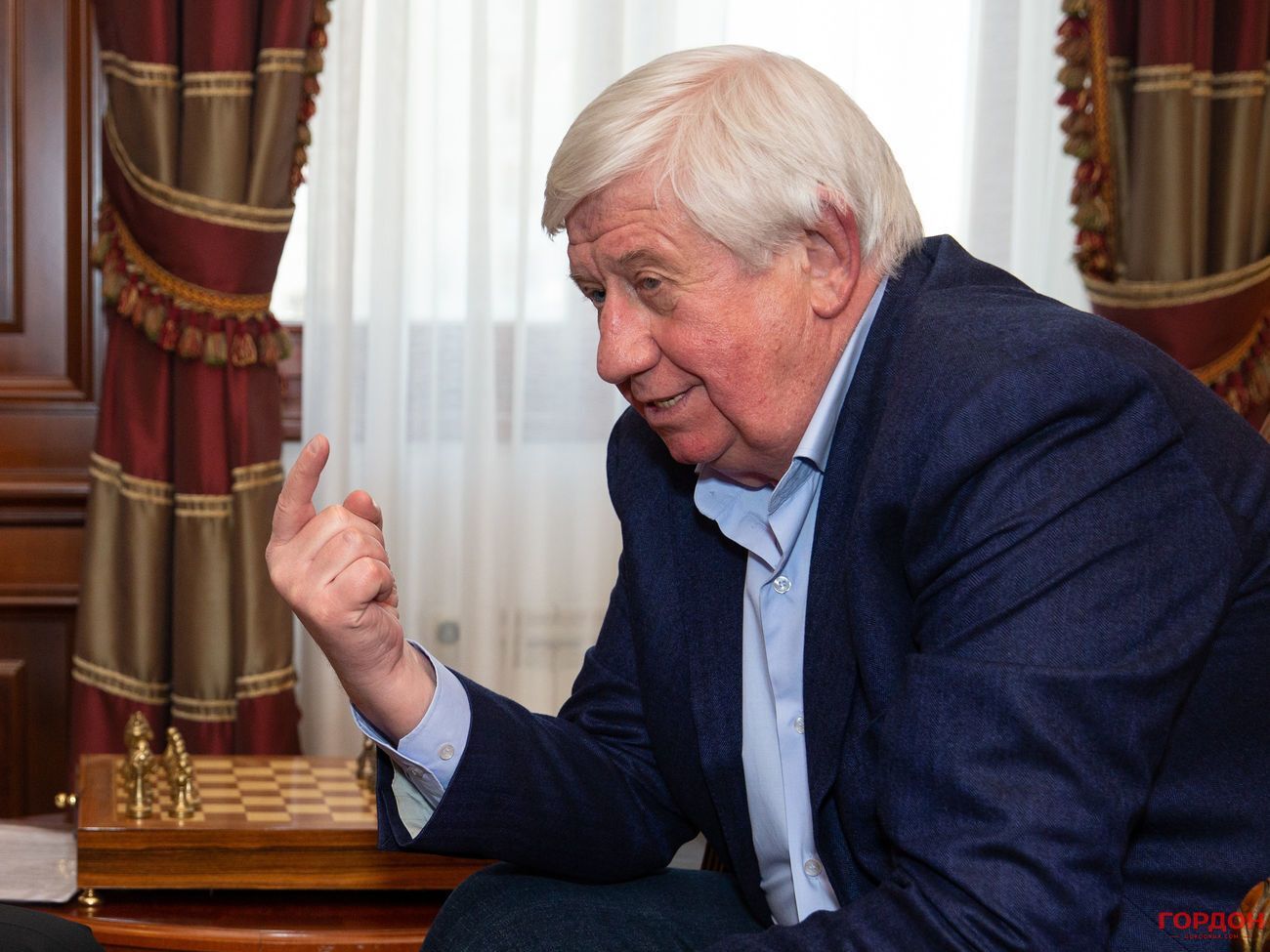 Шокин называет сфальсифицированным дело "бриллиантовых прокуроров"