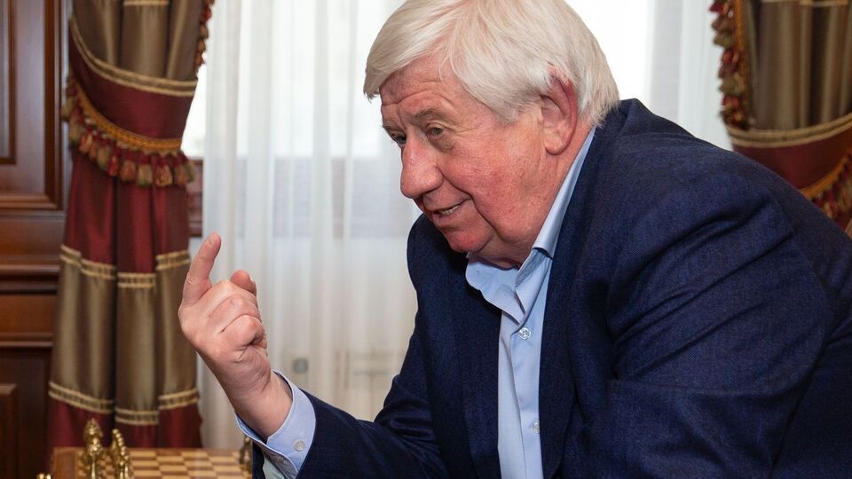 Шокин называет сфальсифицированным дело "бриллиантовых прокуроров"