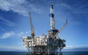 Стоимость нефти начала восстанавливаться