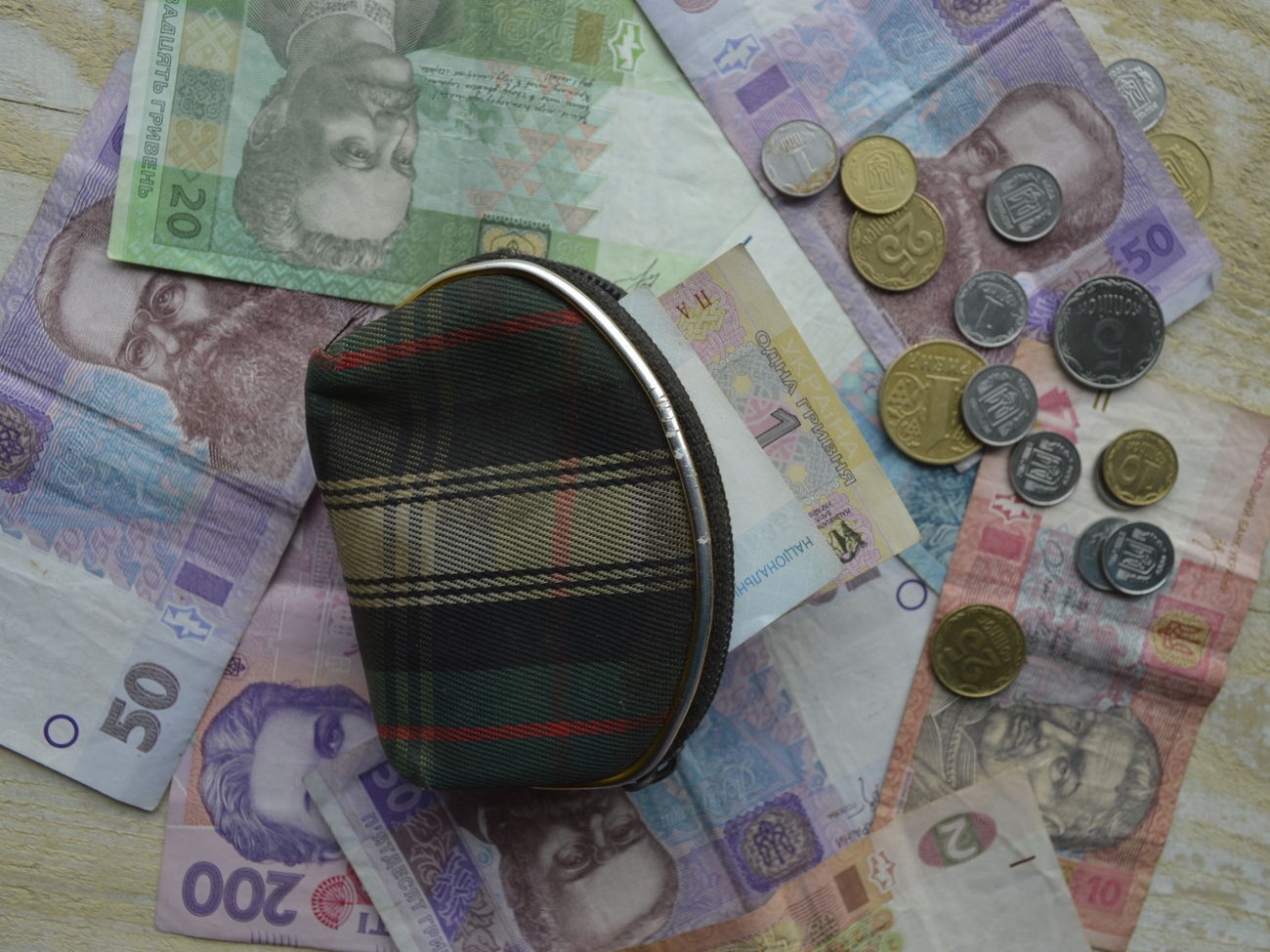 Более 10 млрд грн направят более чем 10,6 млн человек