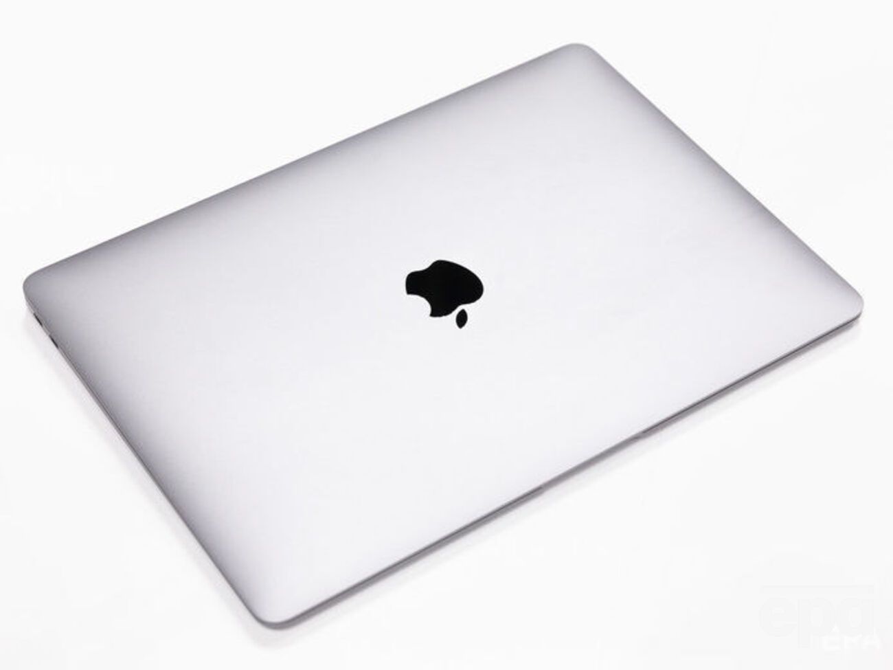 Новий Macbook із процесором на базі чіпа A14 може надійти у продаж 2021 року
