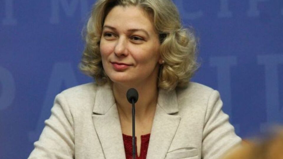 Монахова: Майже пів року я тільки витрачала власні кошти на поїздки з Миколаєва до Києва, винаймання там житла