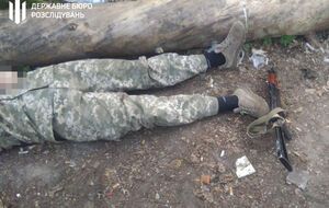 По данным СМИ, погибшему было 20 лет, он был курсантом четвертого курса Нацакадемии Сухопутных войск имени Сагайдачного