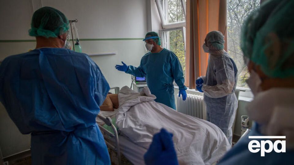 У лікарнях із коронавірусом перебуває 2750 українців