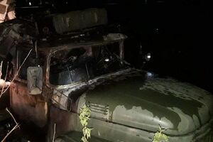Вантажний автомобіль ЗІЛ 131 горів на вантажній платформі залізничного вокзалу