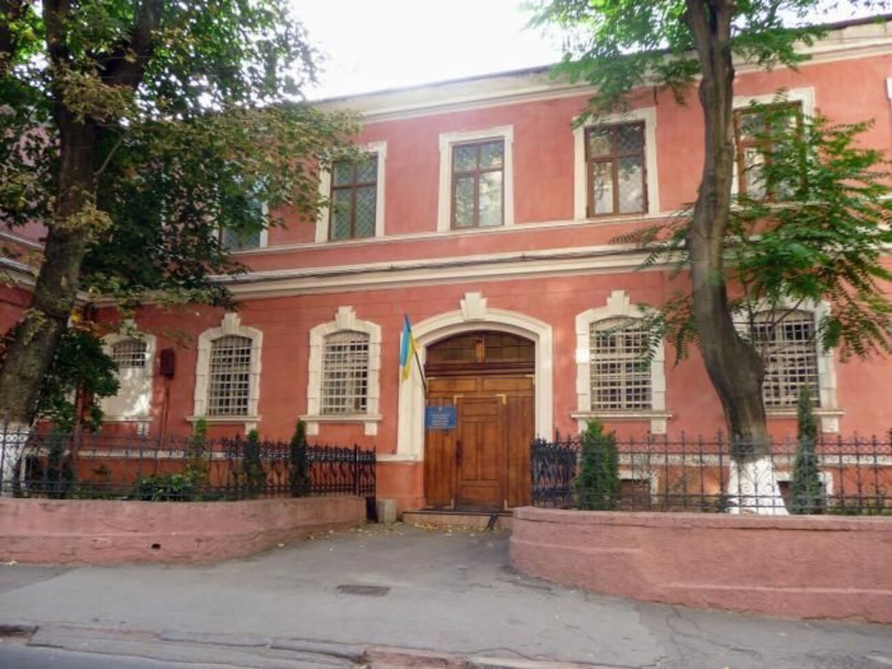 СІЗО Чернівців відвідав представник омбудсменки
