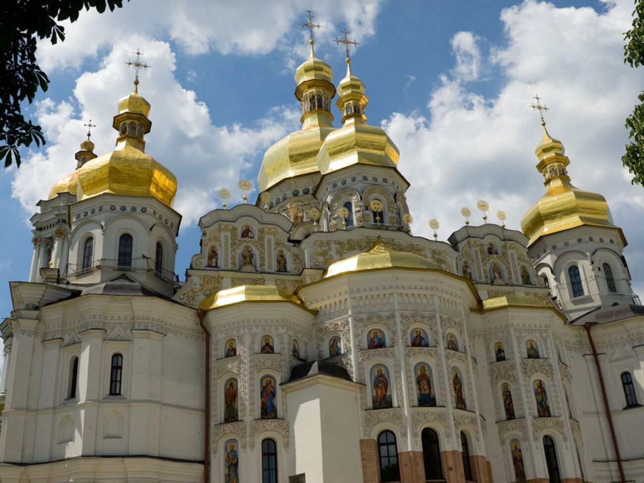 Лавра на карантині з 5 квітня