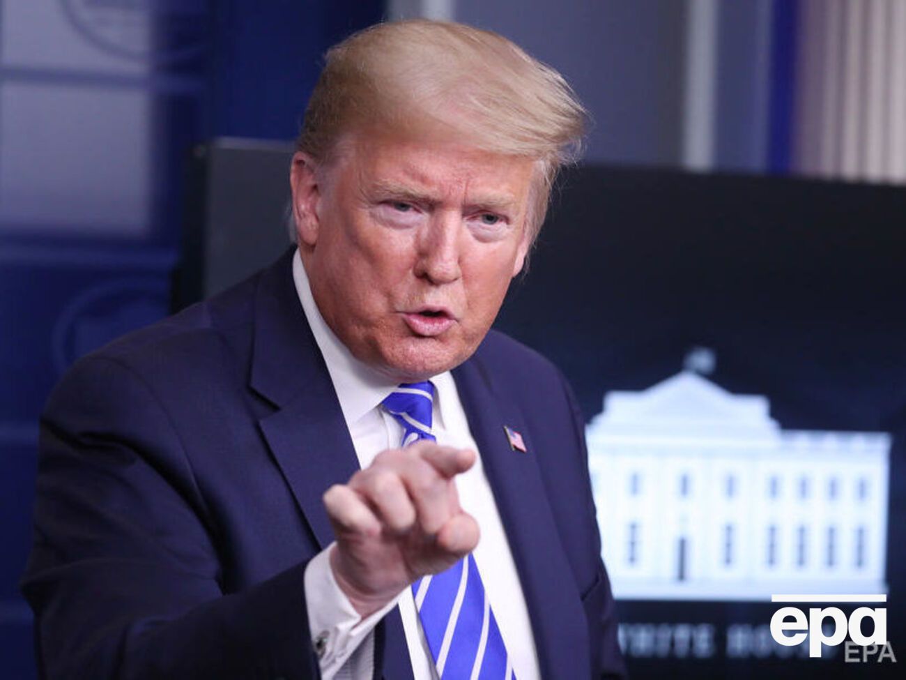 Трамп обвинил журналистов во враждебности