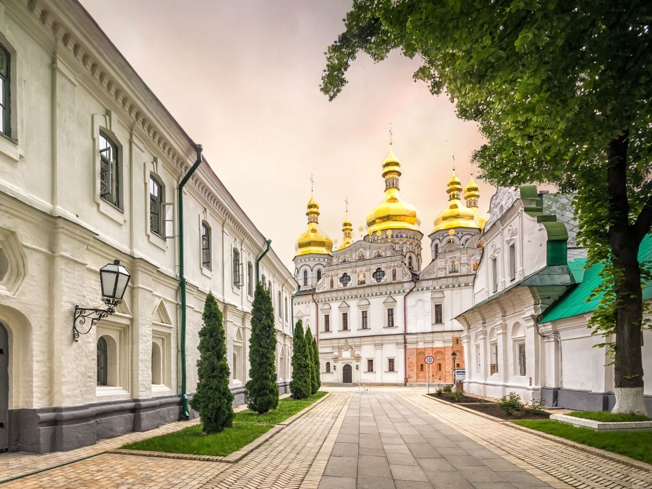 Климент заявил, что его слова о количестве заболевших в Лавре были некорректно процитированы