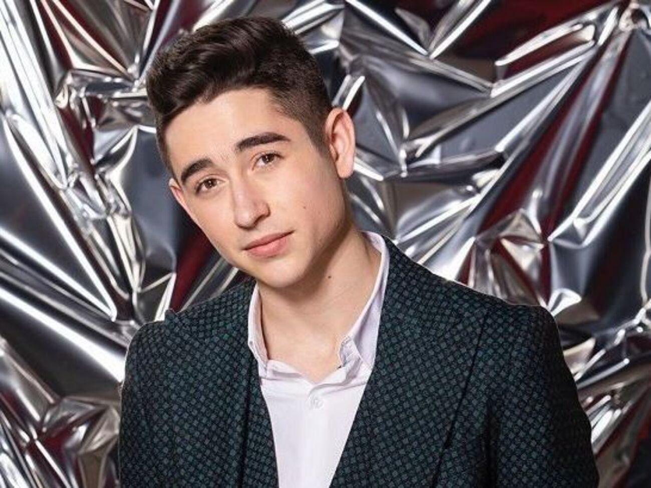 Сасанчин:&nbsp;В суперфинале десятого сезона шоу Сасанчин спел песню&nbsp;Luna Tu из репертуара Алессандро Сафины