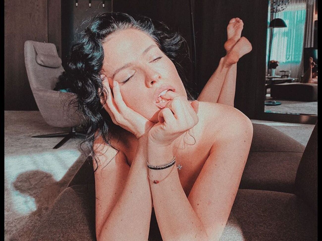 Астаф'єва: Є жінки, для яких оголене тіло &ndash; єдина таємниця. Вони завжди засуджуватимуть і обурюватимуться. Кажу і знімаю шовкову білизну