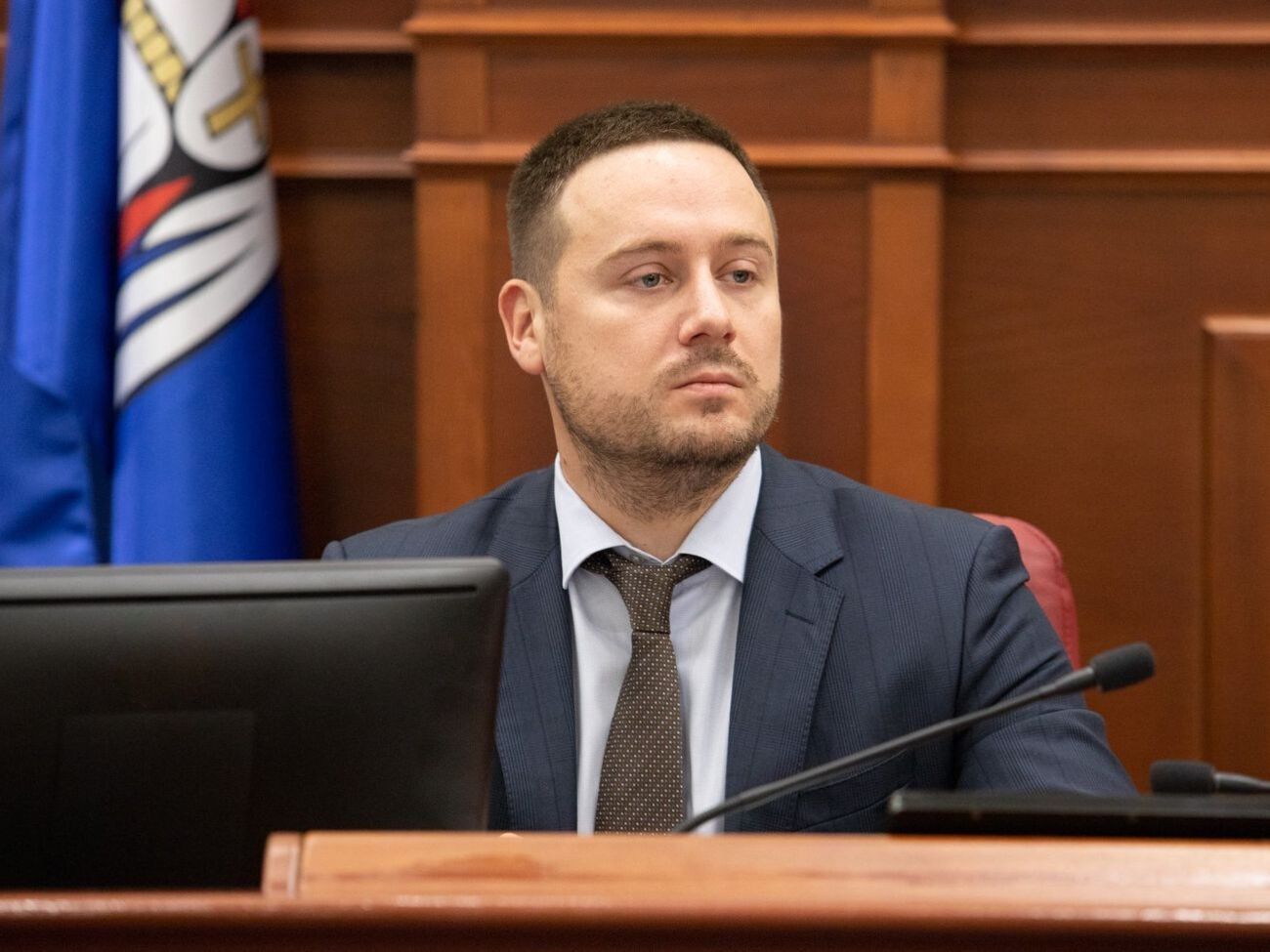 Слончака задержали