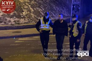 Слончака отвезли в изолятор временного содержания