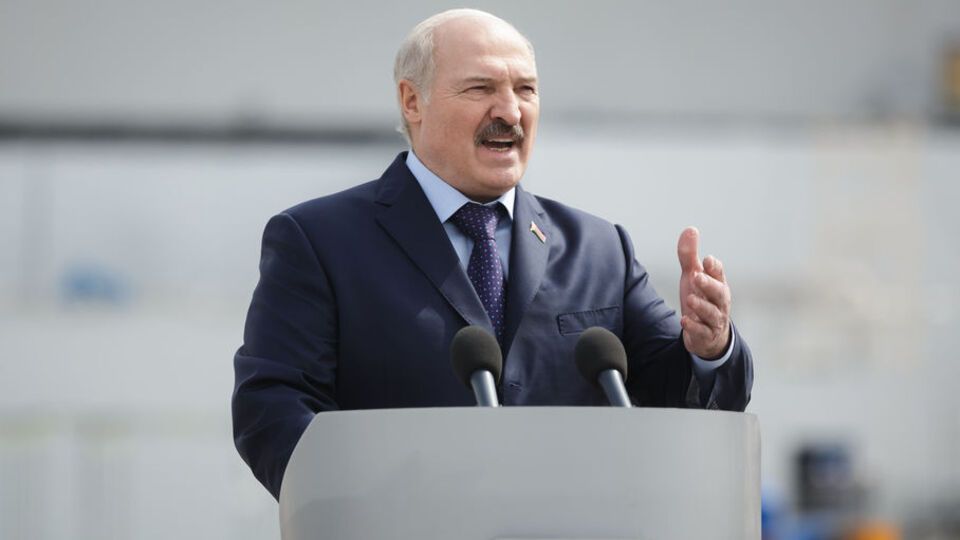 Лукашенко: Надо думать о том, что будет с экономикой и народом страны после того, как завершится пандемия