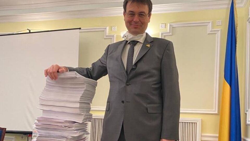 Комитет, который возглавляет Гетманцев, завершил рассмотрение поправок 27 апреля