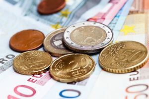 НБУ установил курс валют на 28 апреля