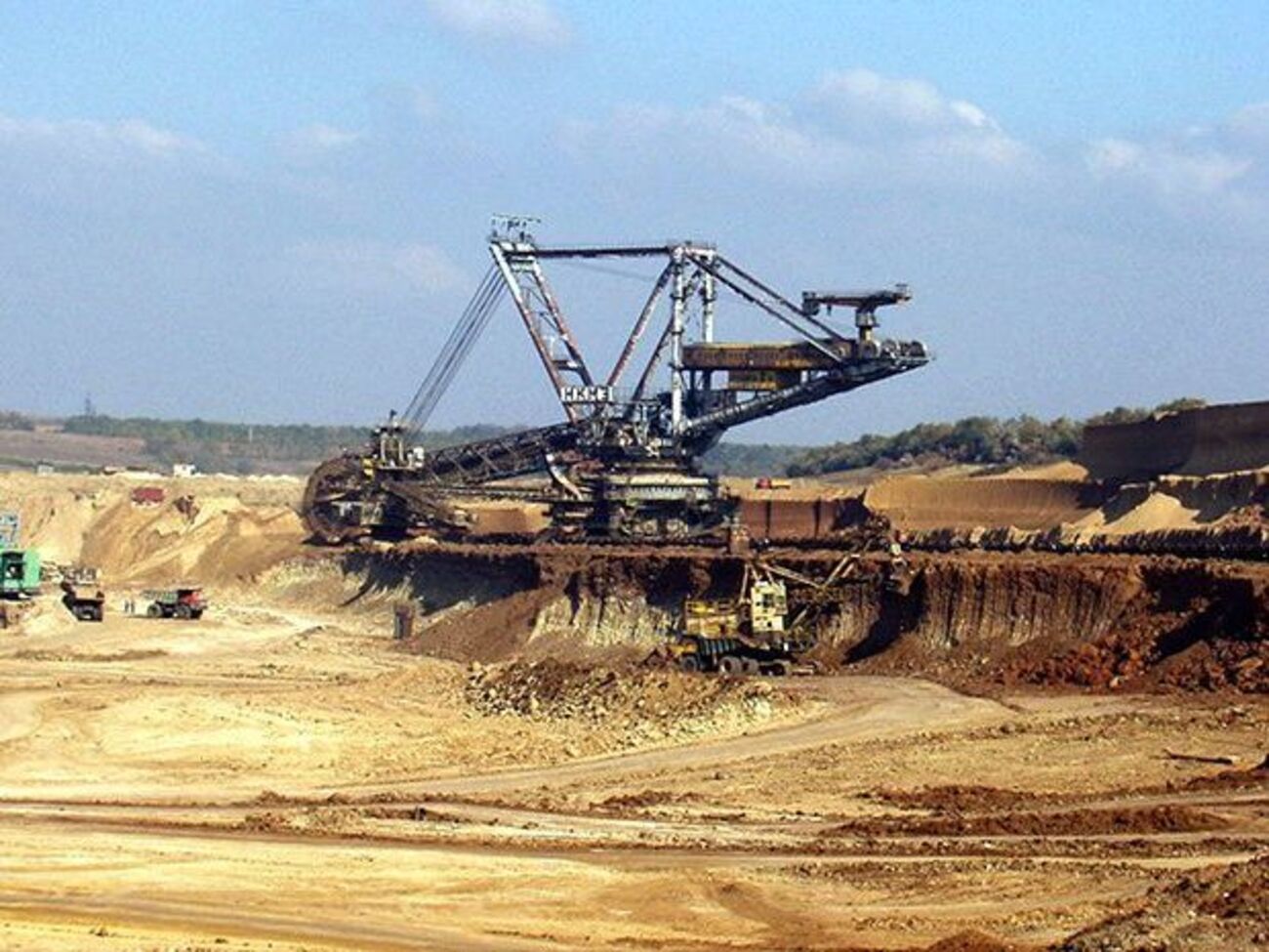 У разі зупинення Вільногірського гірничо-металургійного комбінату розлив технічної води призведе до затоплення прилеглих сіл та забруднення Дніпра, попередили в компанії