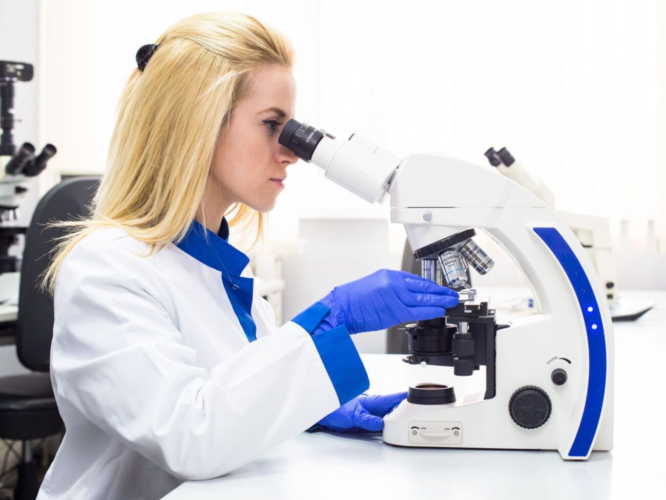 Были протестированы 46 контактных лиц заболевшей