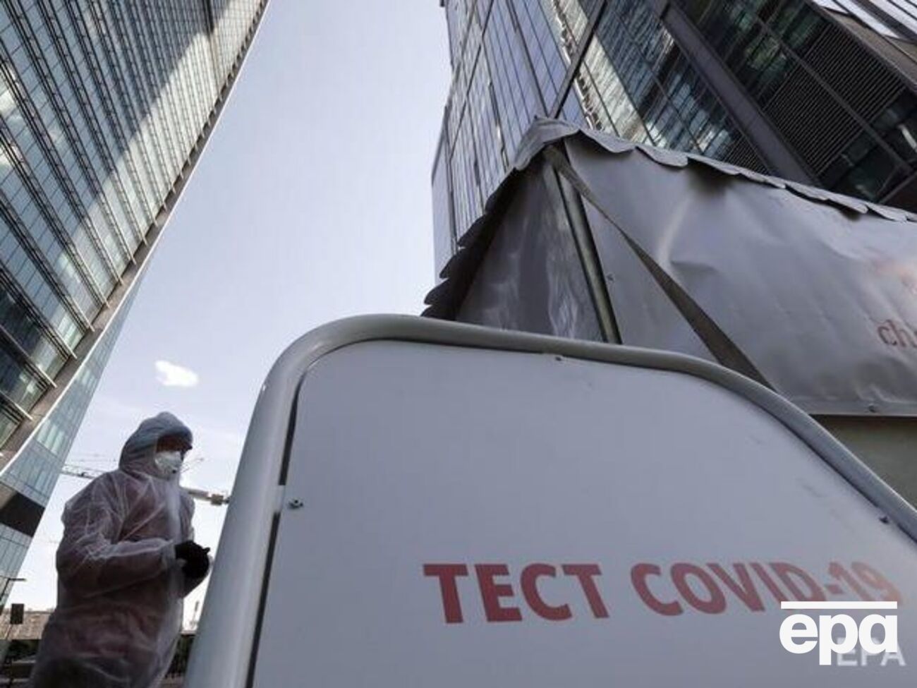 Всего от коронавируса в России умерло 972 человека