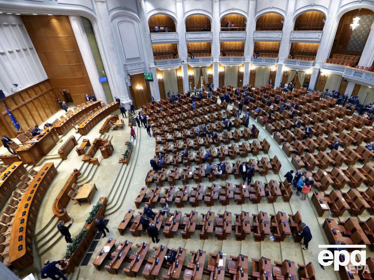 Румынский парламент в итоге провалил законопроект, дававший венграм право на автономию