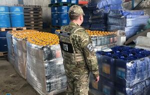 Під час обшуків правоохоронці вилучили понад 13 тонн спиртової суміші