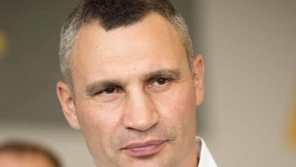 Кличко уволил одного заместителя и отстранил другого сразу после скандалов