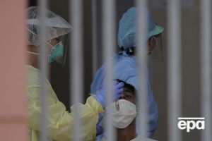 До кінця року повністю побороти пандемію не вдасться, вважають автори моніторингу