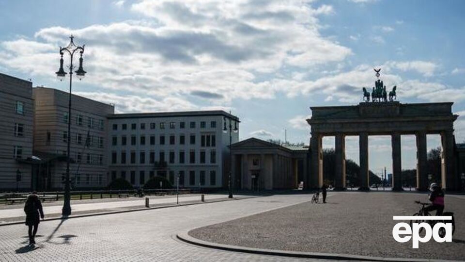 В Германии подтверждено 79 696 случаев COVID-19, 1017 человек скончались