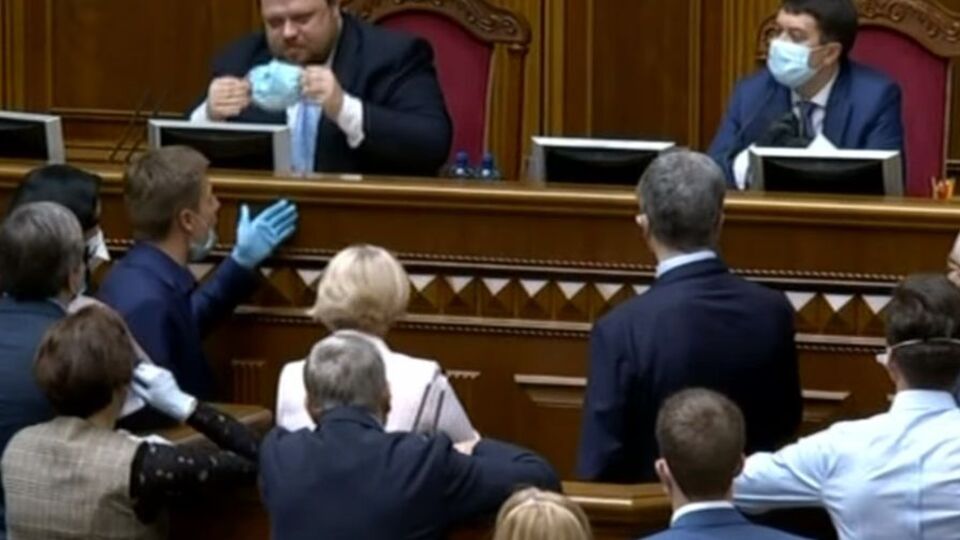 Суперечка виникла під час обговорення особливої процедури розгляду "антиколомойського" законопроєкту