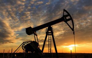 Нефть торгуется на уровне, который предшествовал рекордному обвалу цен 20 апреля