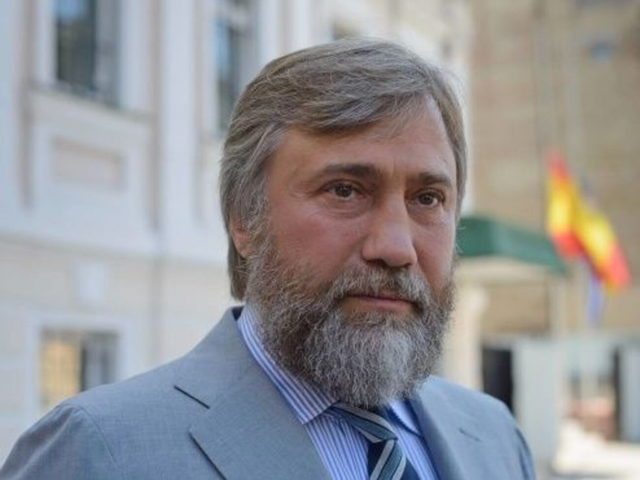 Фонд Новинского закупает оборудование для больниц за границей