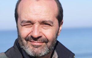 Людство відходить потроху від скотинячого ставлення до слабкої статі, але Земля ще кровоточить цією проблемою, і не скрізь у нас Фінляндія