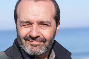 Людство відходить потроху від скотинячого ставлення до слабкої статі, але Земля ще кровоточить цією проблемою, і не скрізь у нас Фінляндія