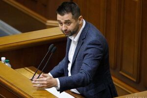 Арахамія: Ці люди чекають, коли ми почнемо когось виключати. Це спрямована атака на монобільшість, щоб її розвалити