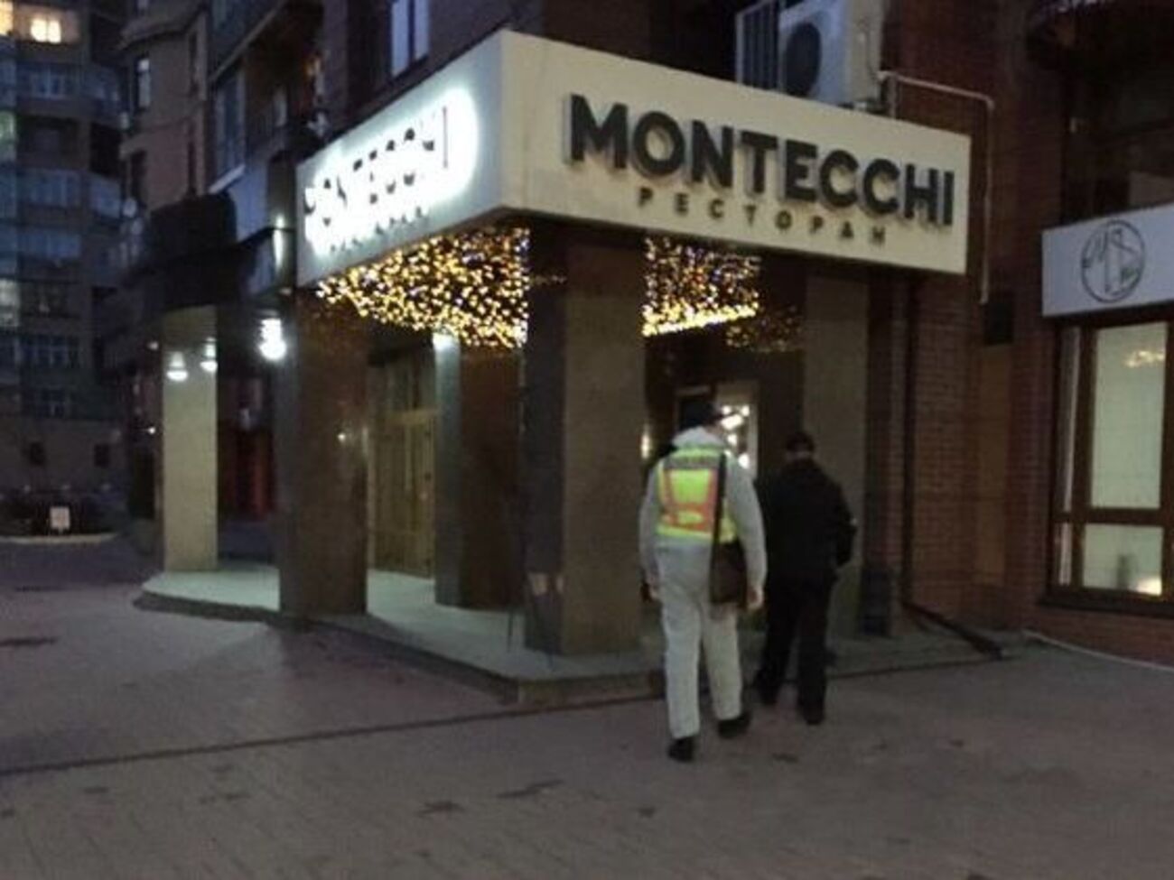 Официально ресторан работает только в режиме доставки