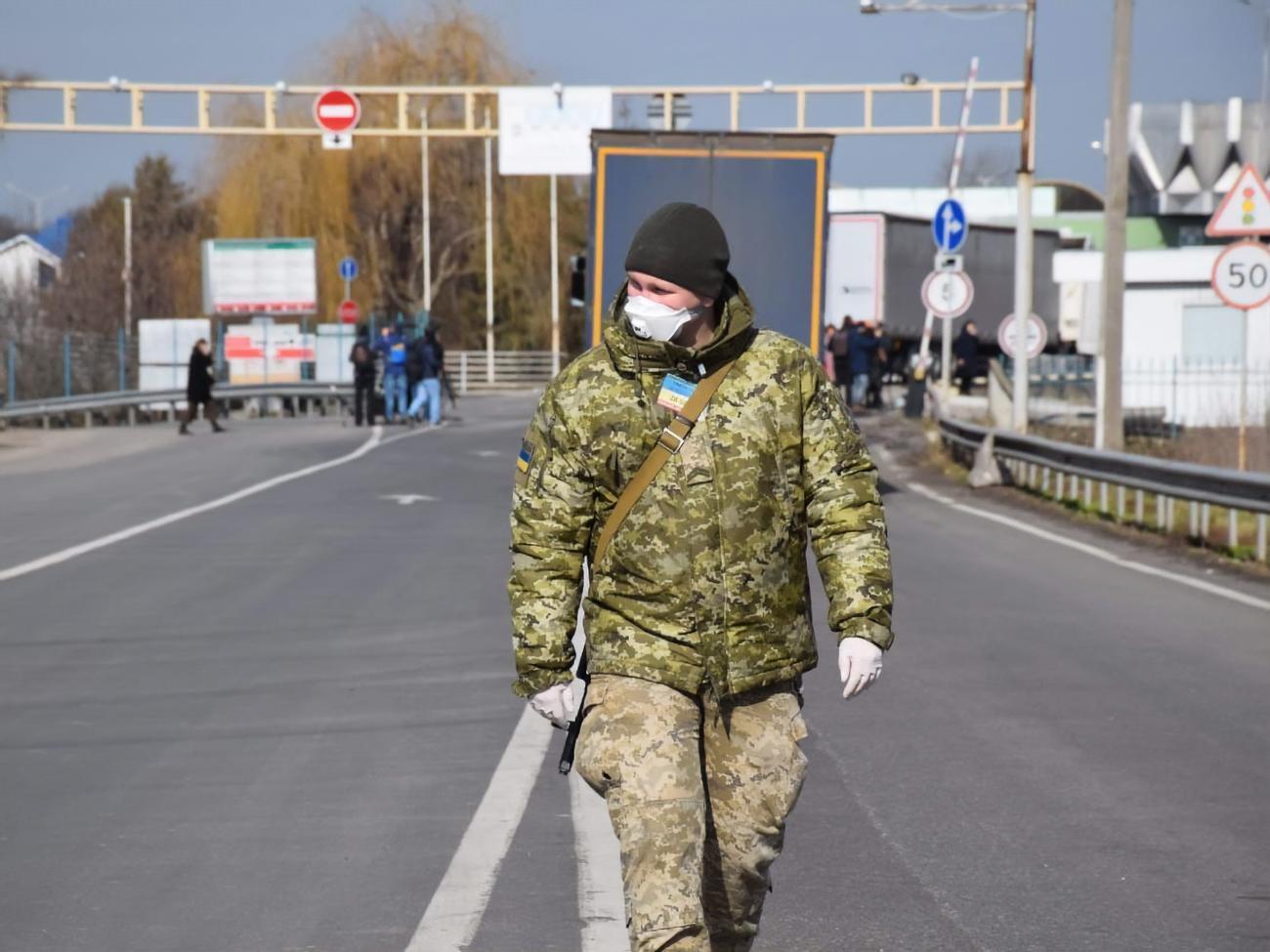 Протягом доби Україну покинуло понад 3,8 тис. осіб