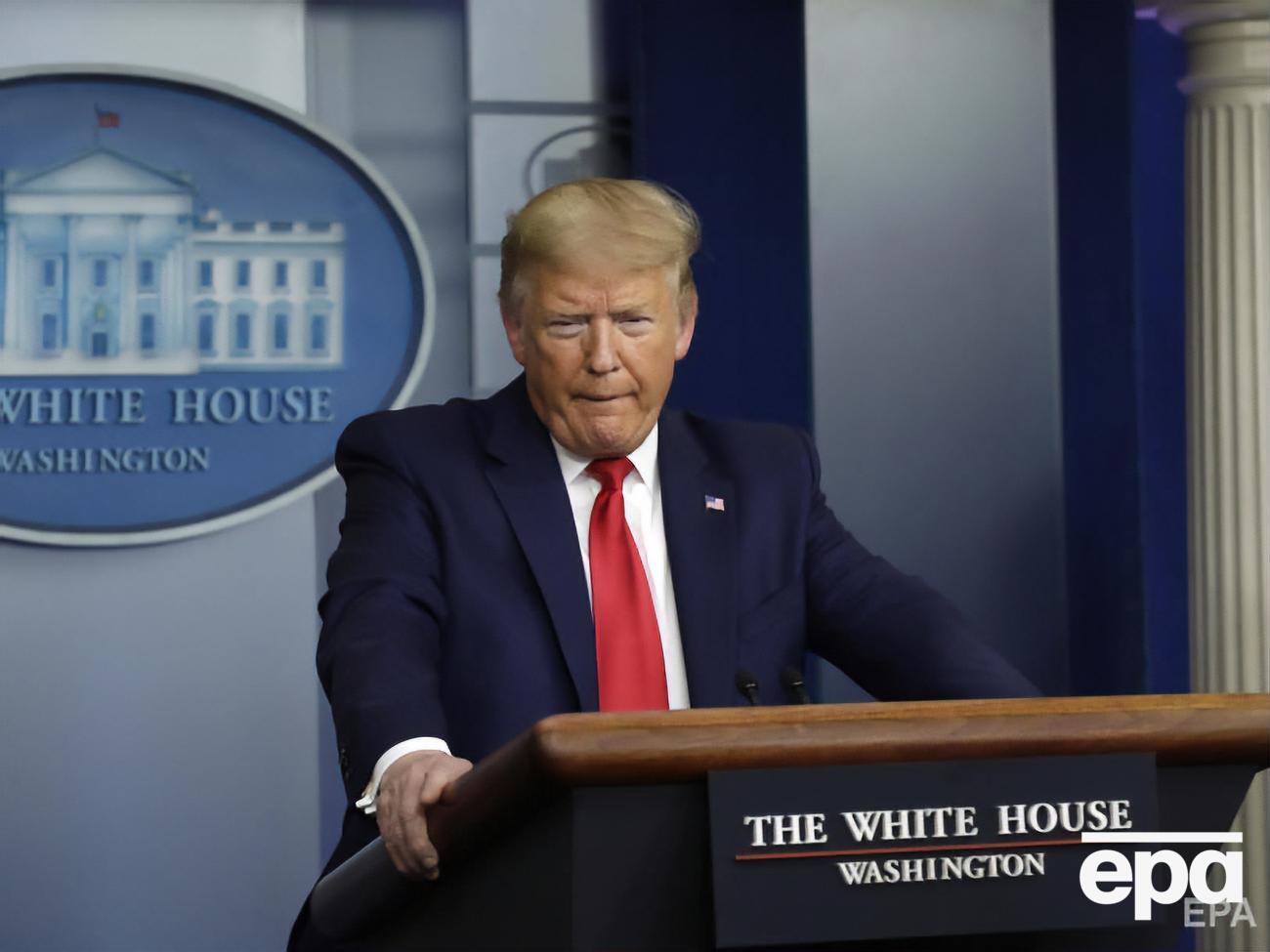 Трамп не розуміє, як можна зустрічатися з диктаторами, будучи в масці